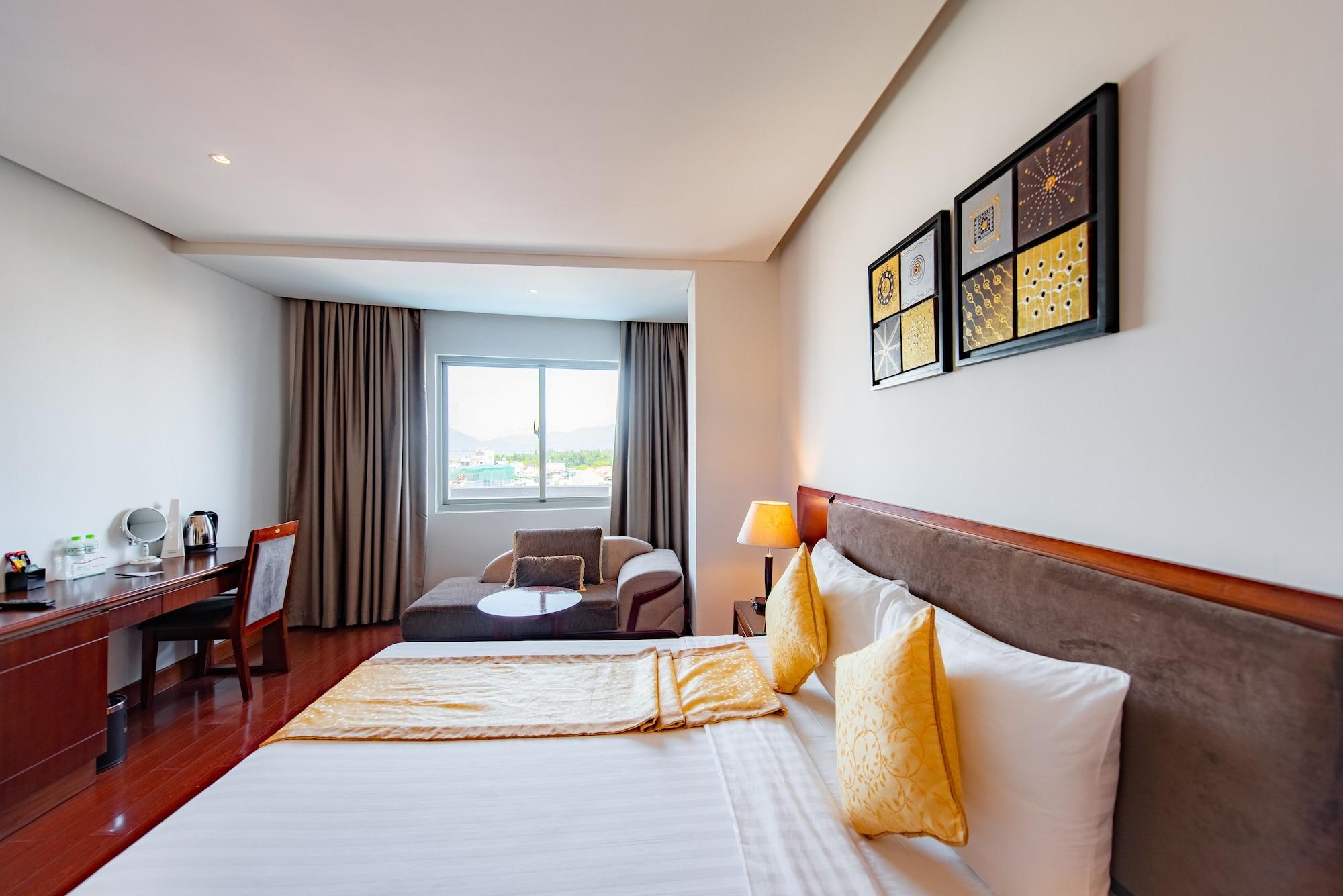 Stay Hotel 4*