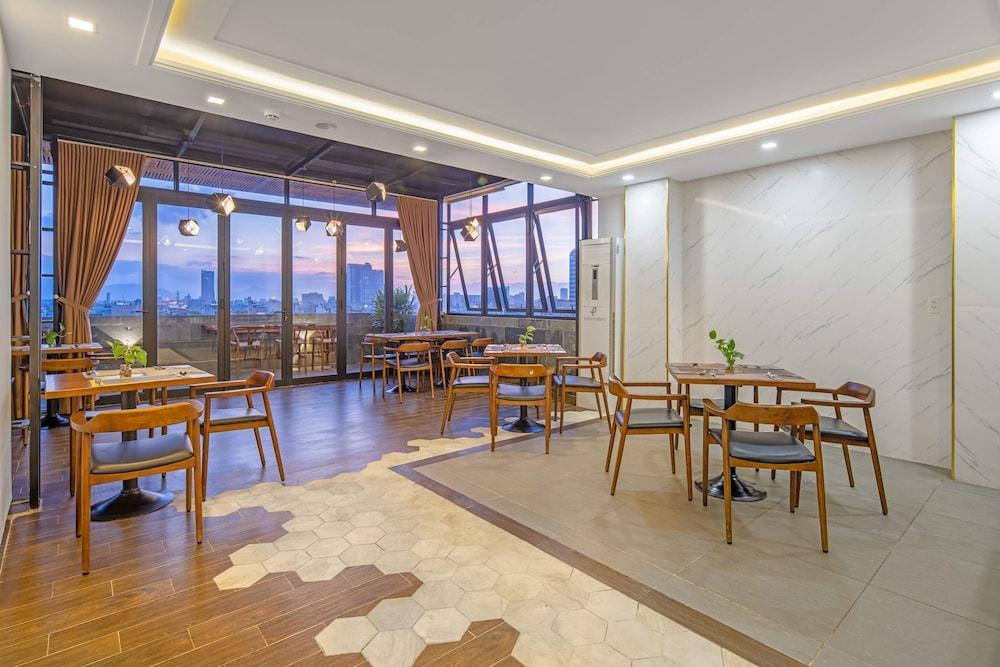 Platinum Hotel 3*