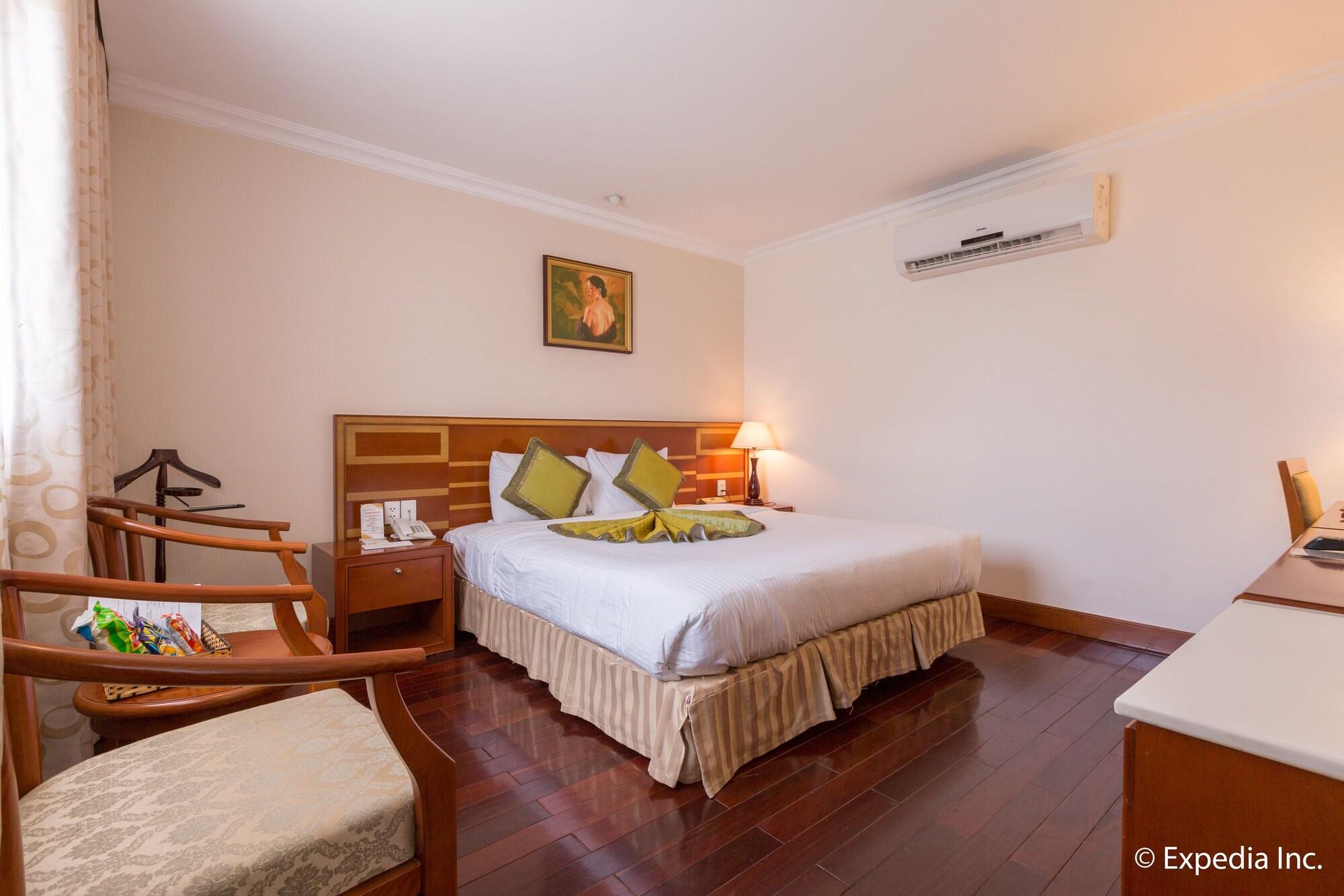 Hotel First