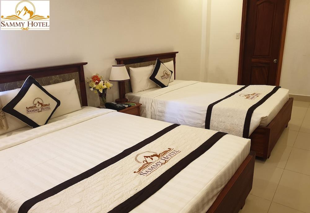Sammy Hotel