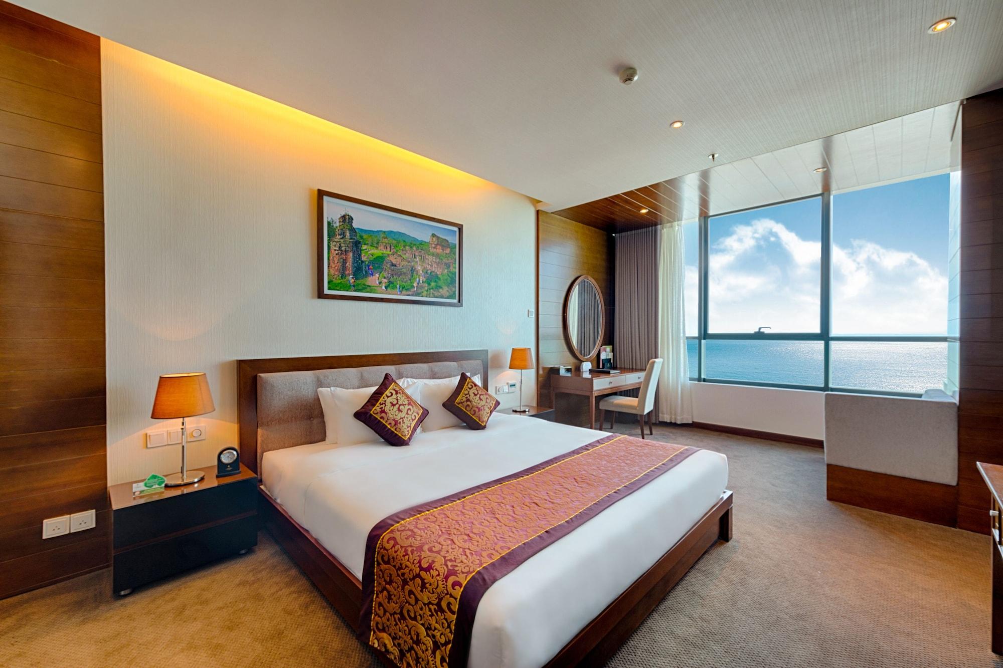 Grand Tourane Khách sạn 5*