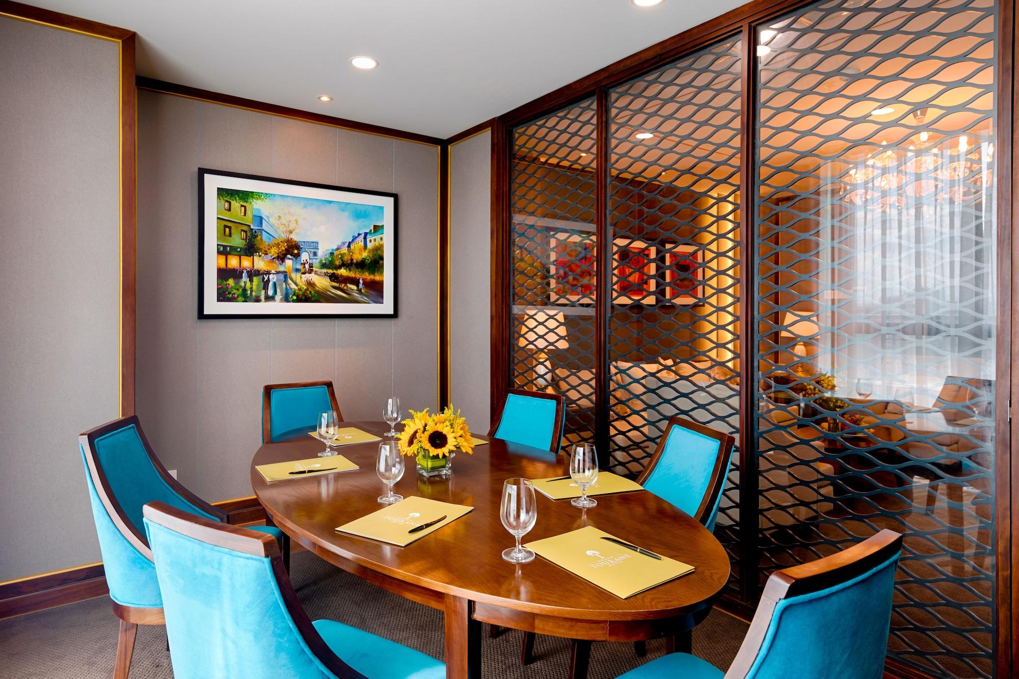 Khách sạn Grand Tourane 5*