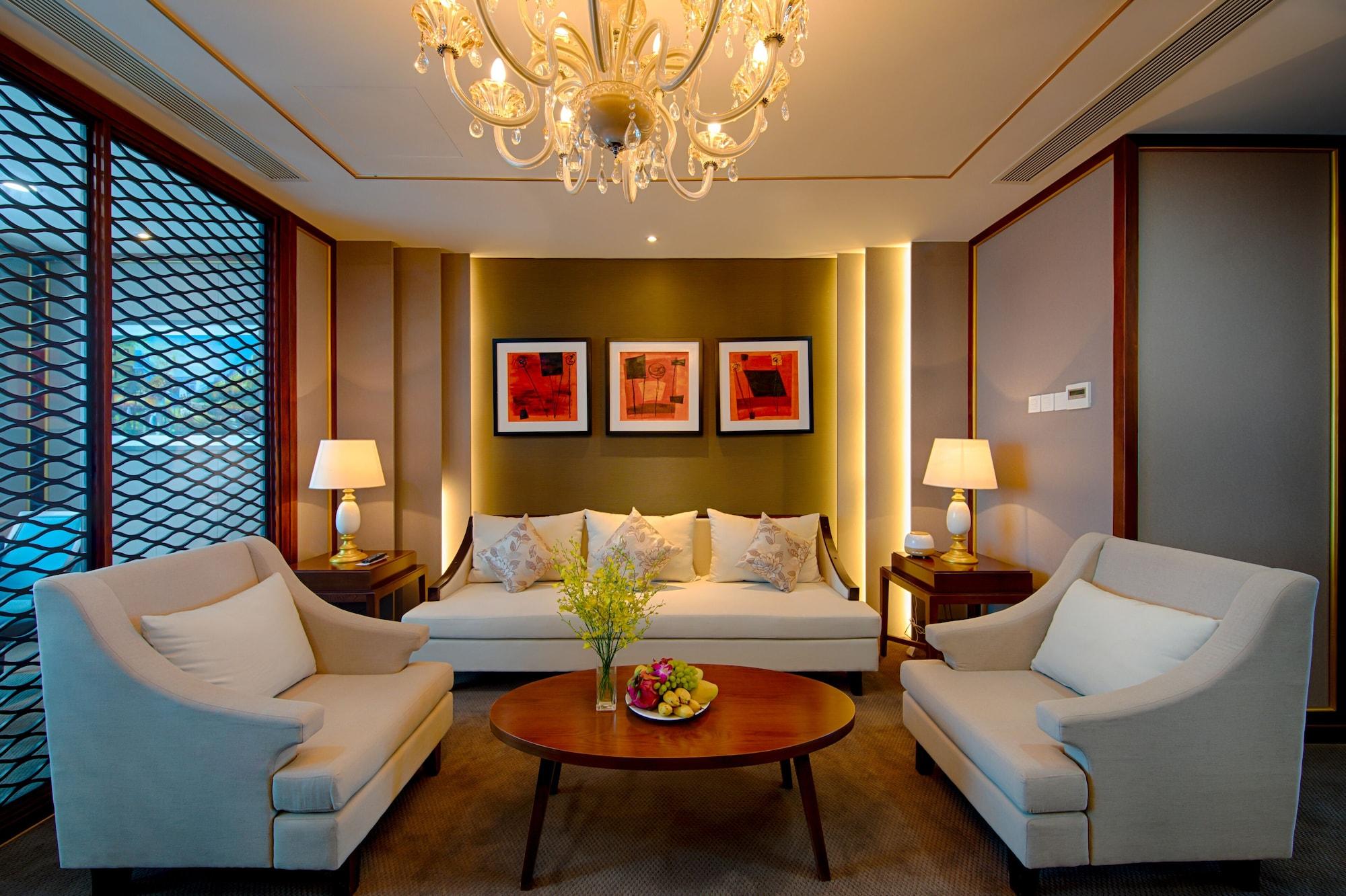 Khách sạn Grand Tourane