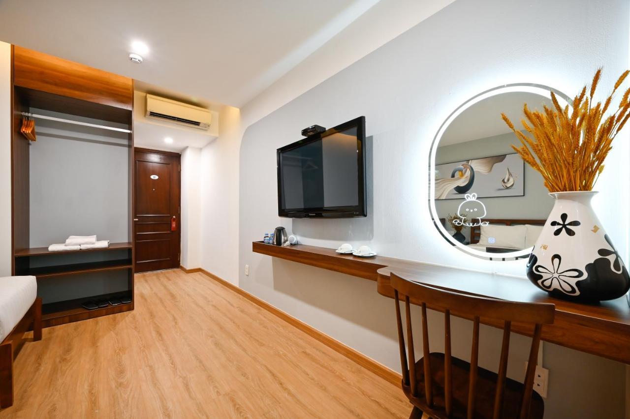 Pearl Hotel- Near Nguyen Hue Street Khách sạn 3*