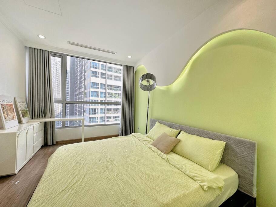 2bedroom Landmark 1 Park-pool-gym-can Ho Vinhomes 2pn-2g * Ho Chi Minh City