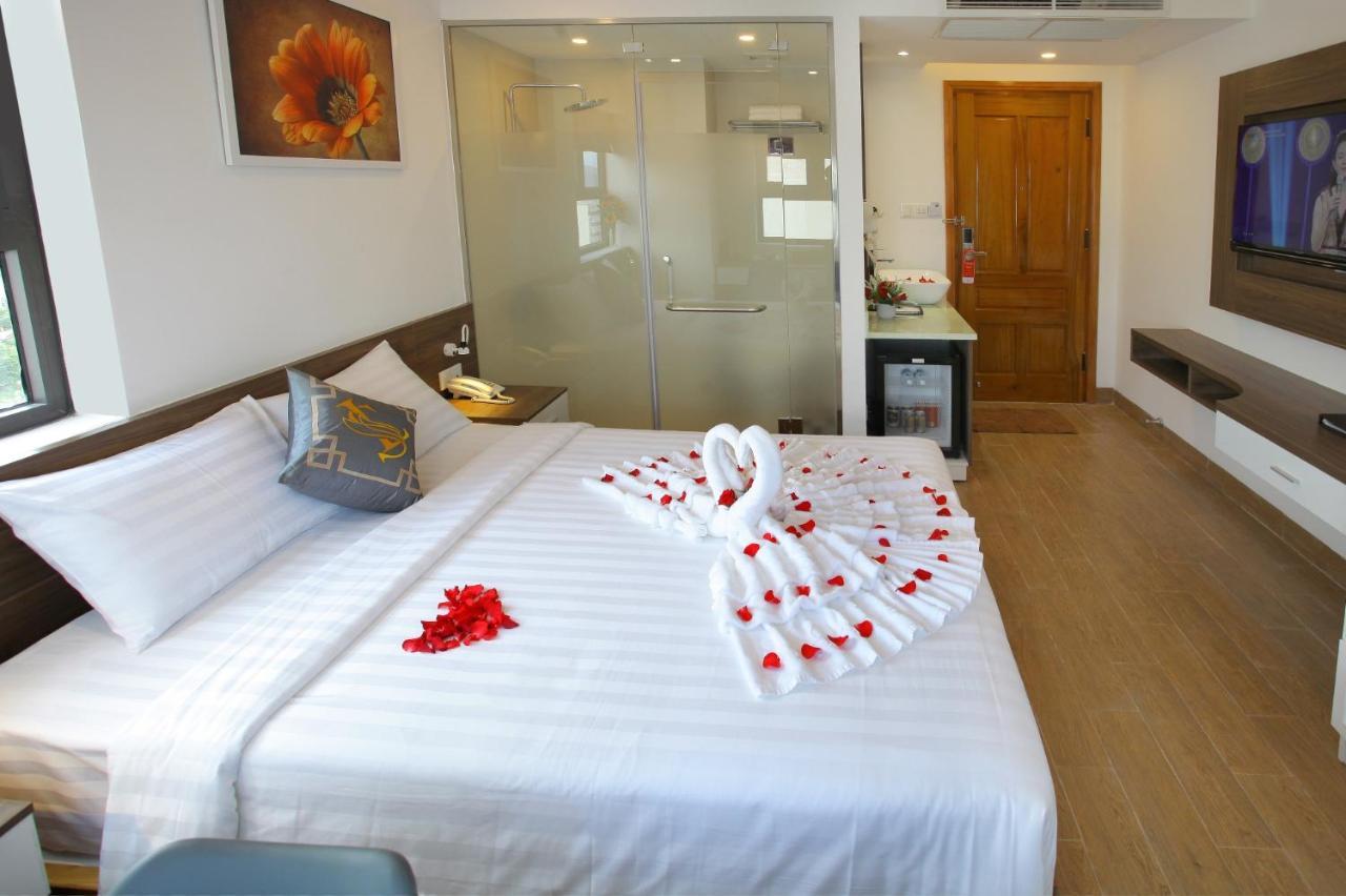 Skylight Hotel 3*