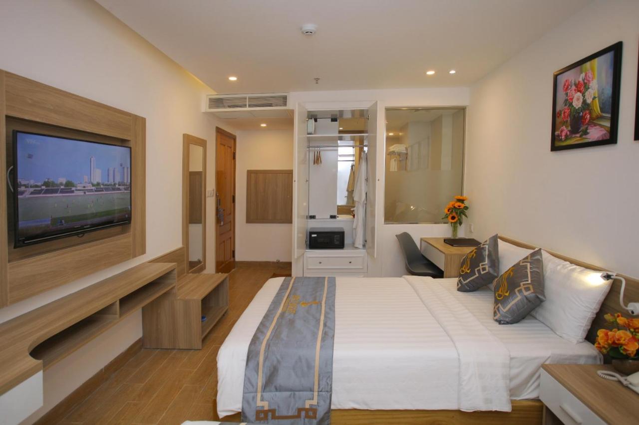 Skylight Hotel 3*