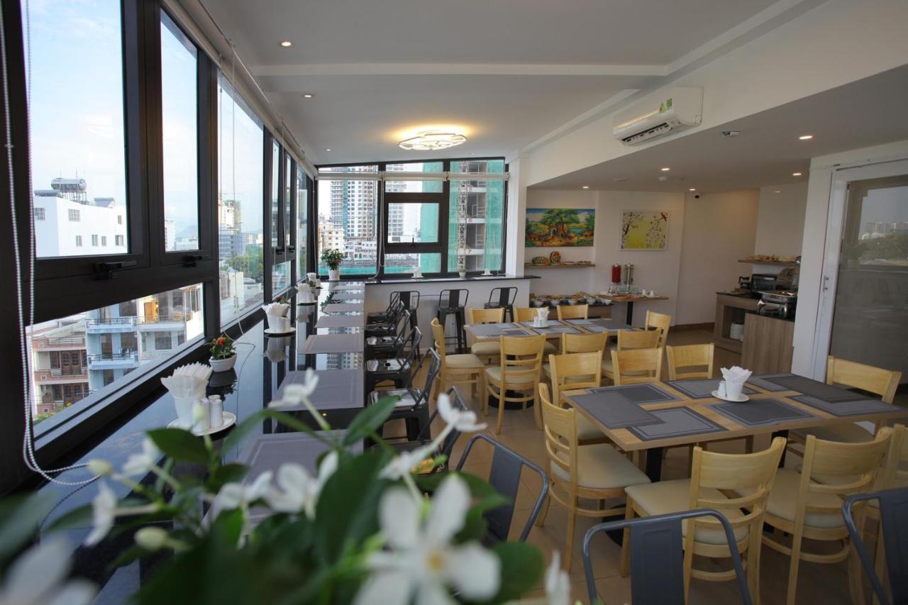 Skylight Hotel 3*