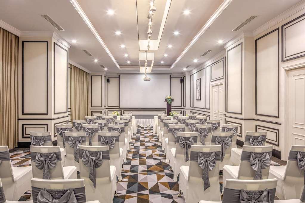 Melia Vinpearl Empire Nha Trang