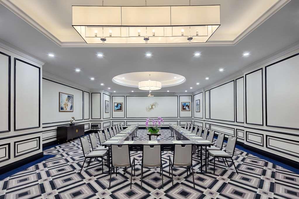 Hotel Melia Vinpearl Empire