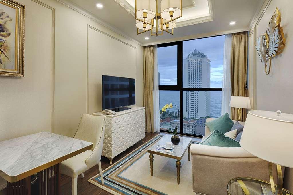 Hotel Melia Vinpearl Empire 5*