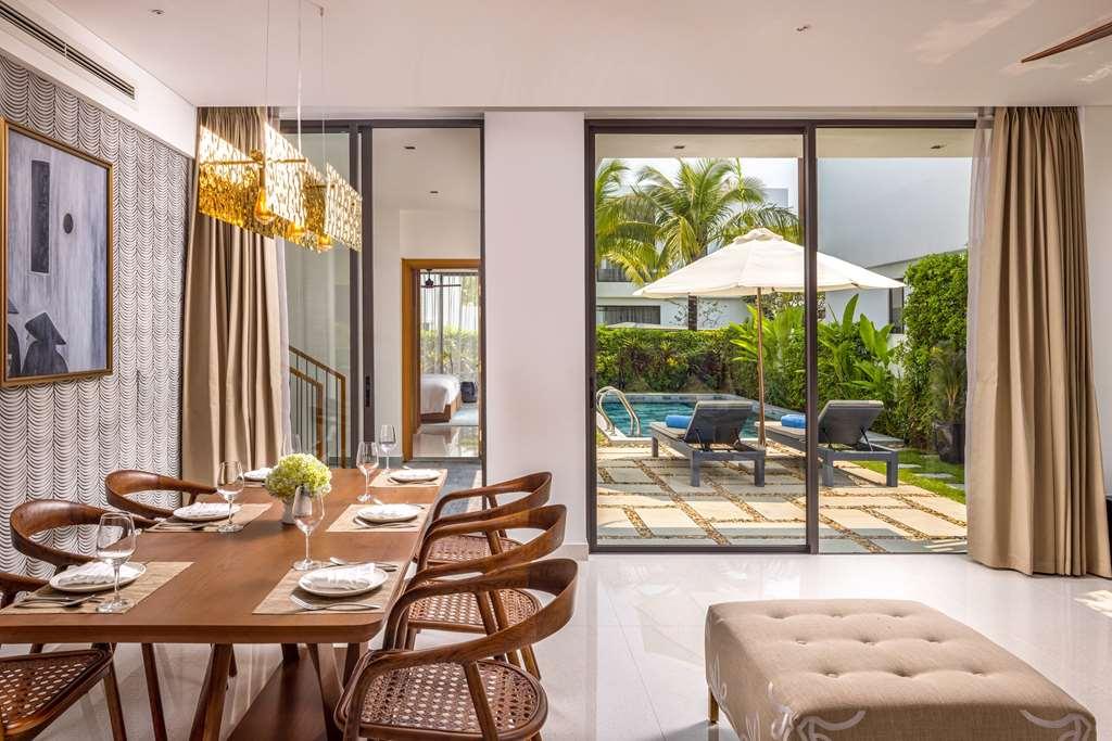 Villa Wyndham Royal Beachfront Hoi An