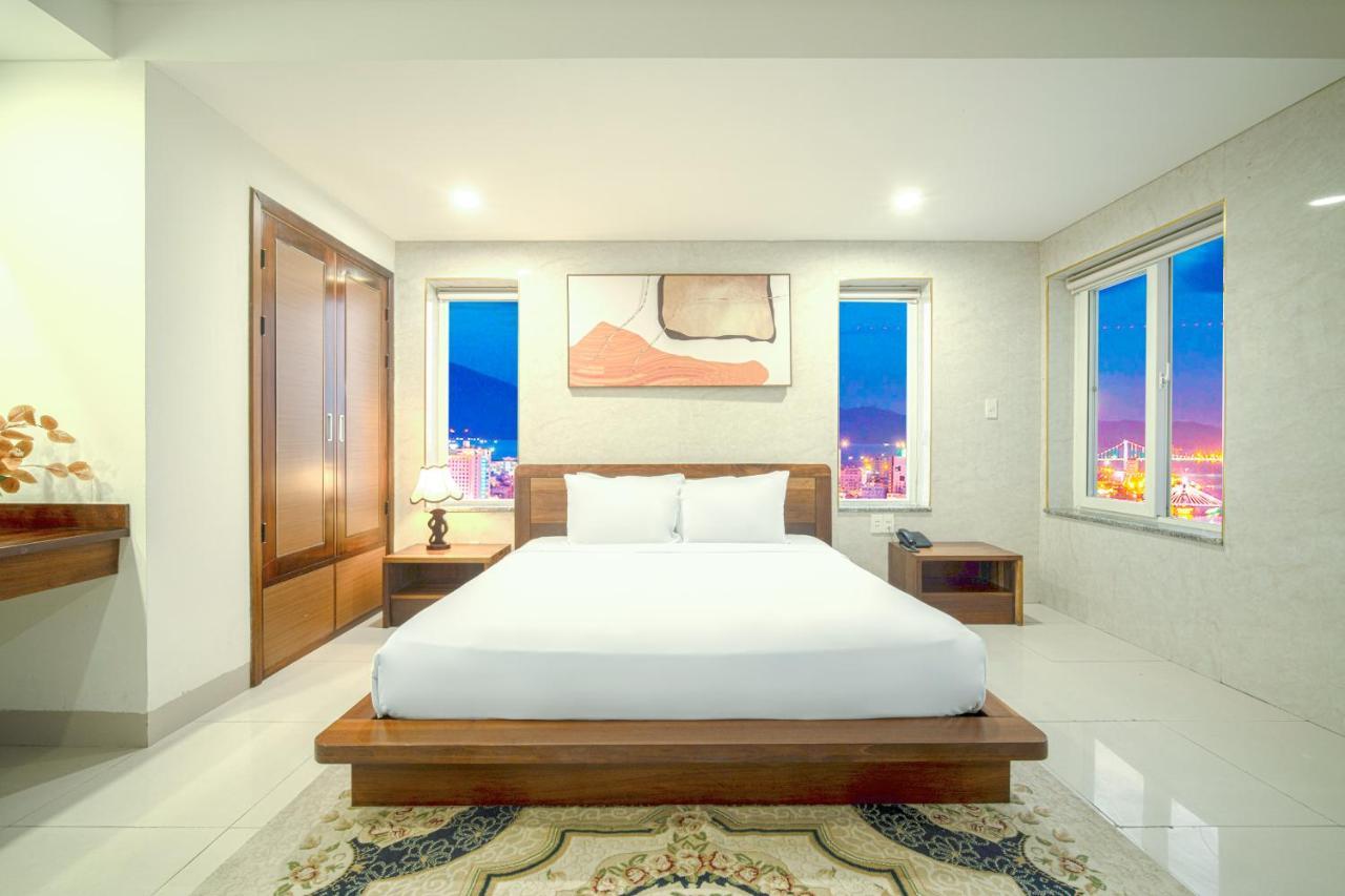 Emerald Boutique Da Nang