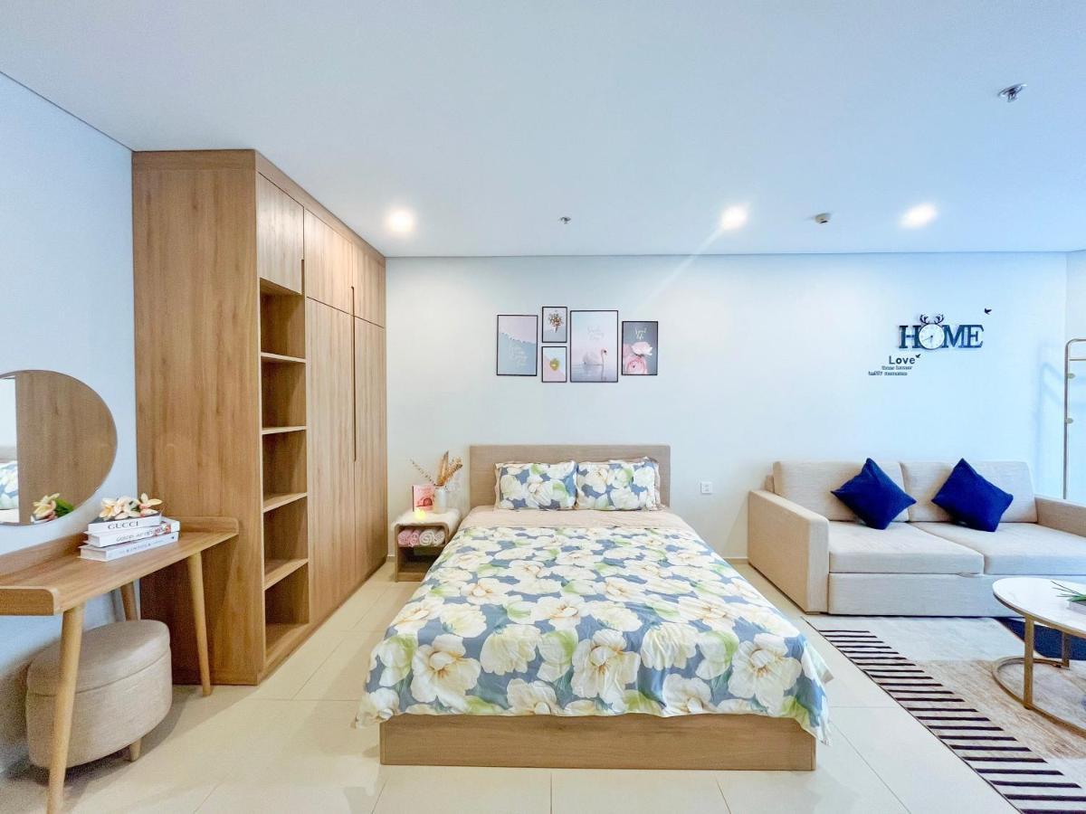 Apartment Thuy' - The Song