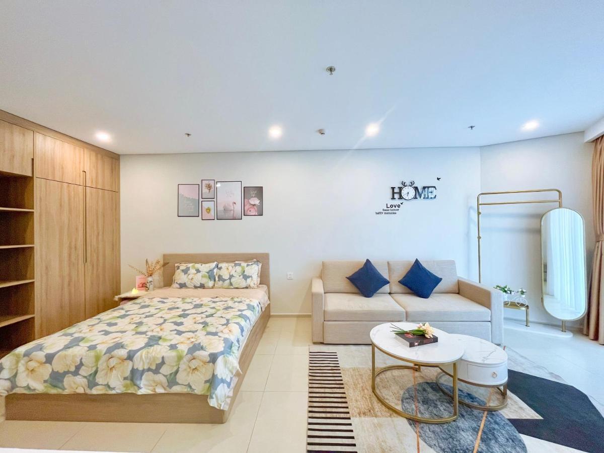 Apartment Thuy' - The Song