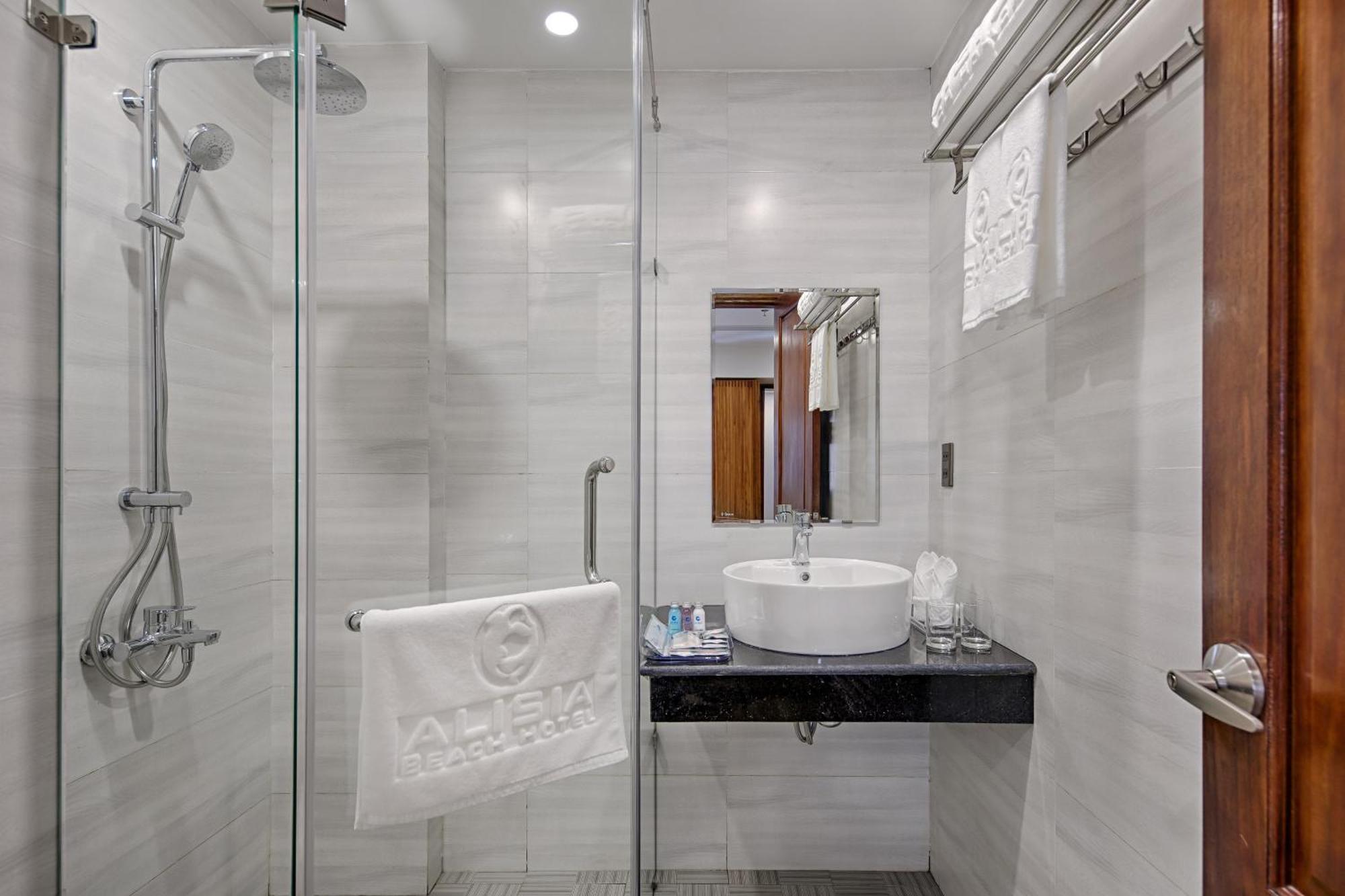 Bãi Biển Alisia Khách sạn 4*