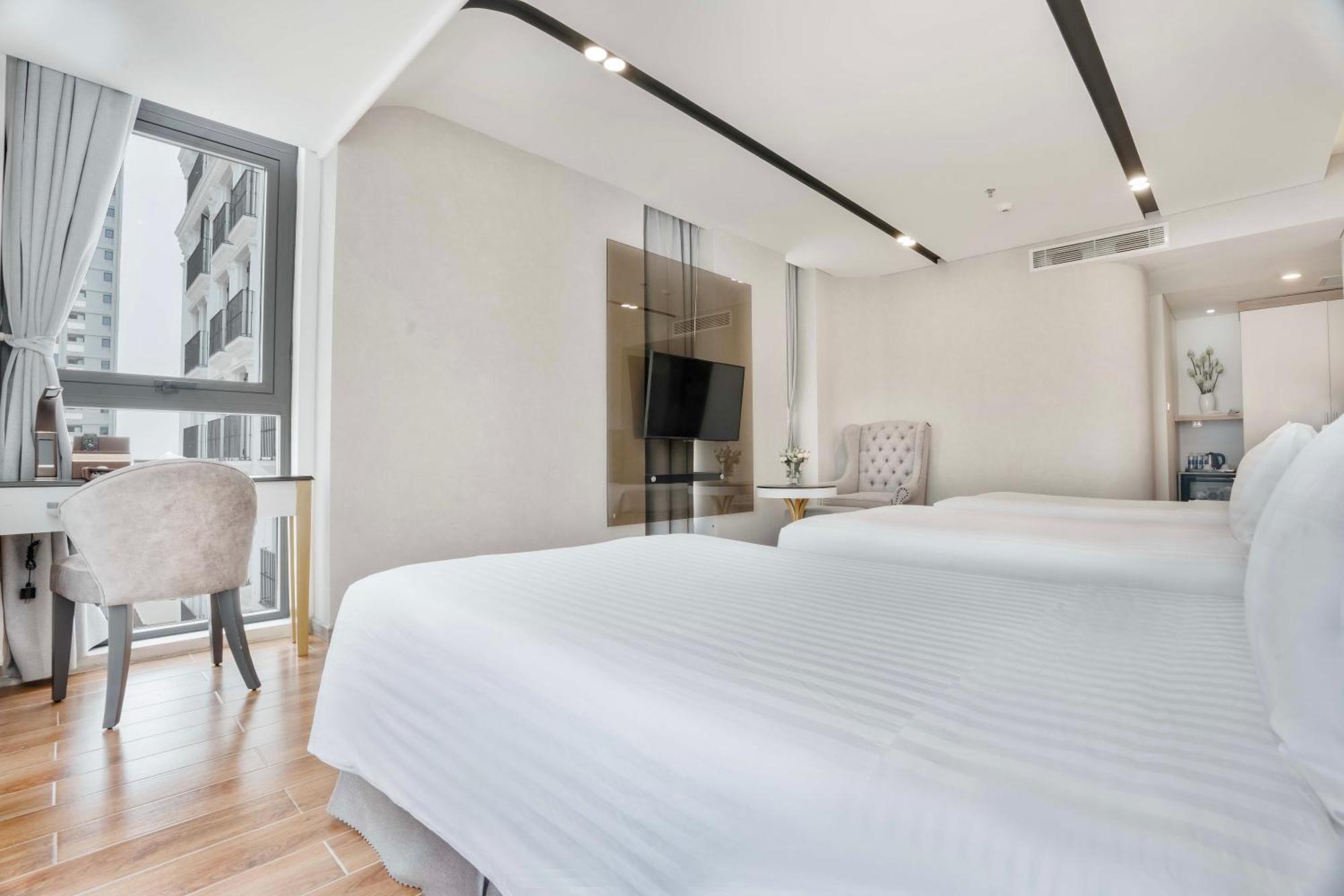 Cicilia & Powered By Aston Hotel 4*