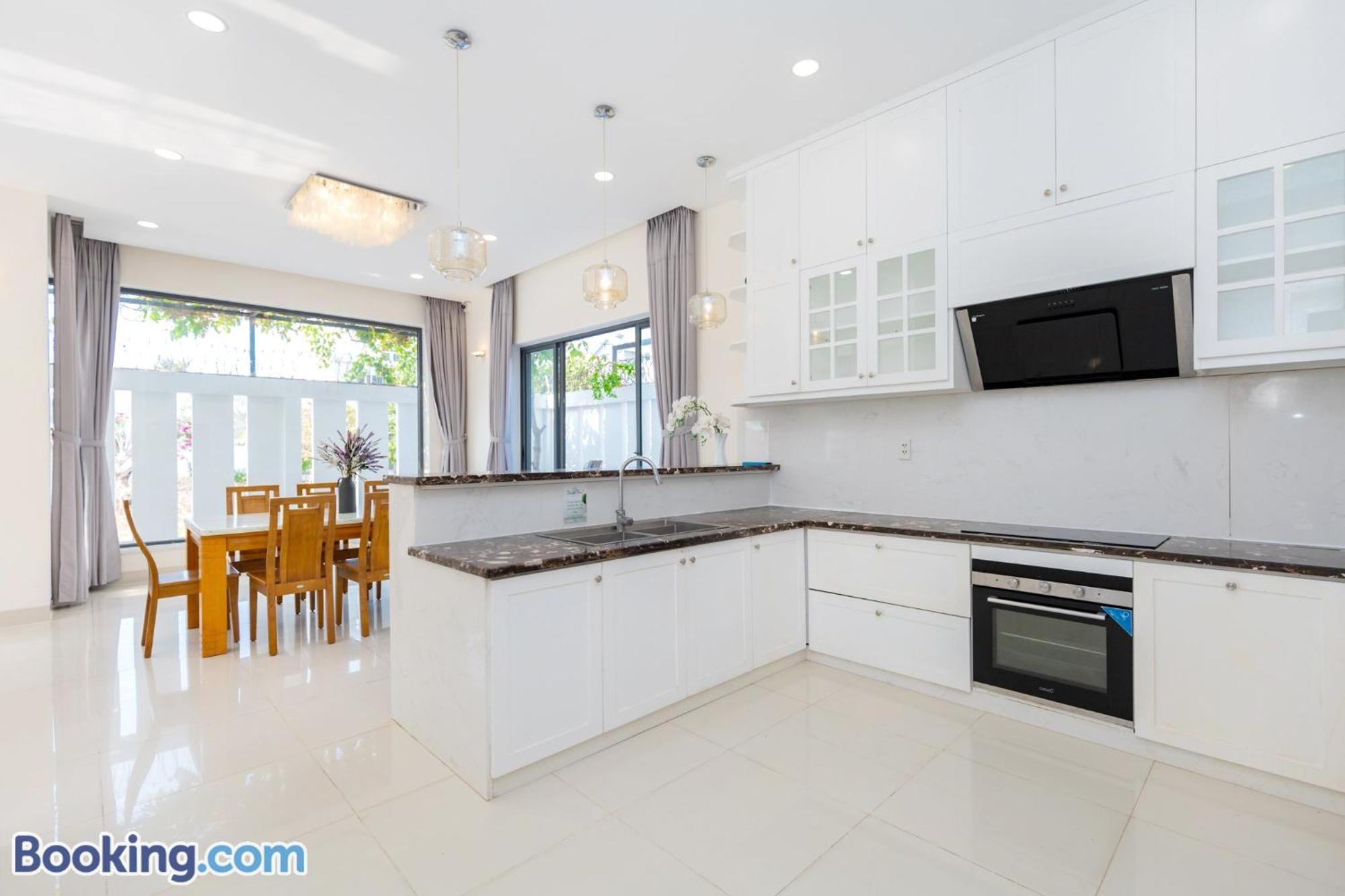 Villa White Day Villages Thuy Tien Sat Bien