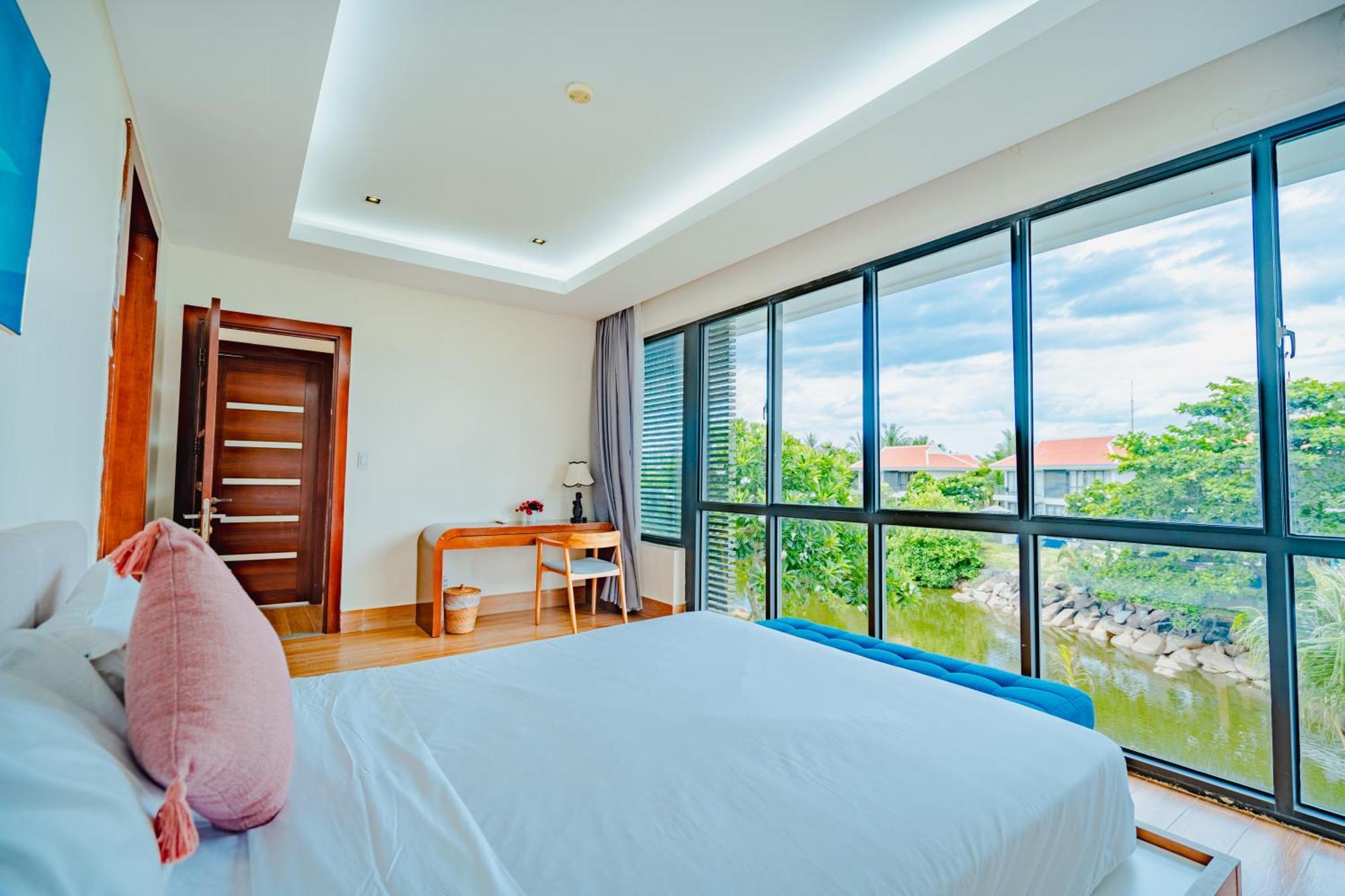 Apartment Owner In The Ocean *