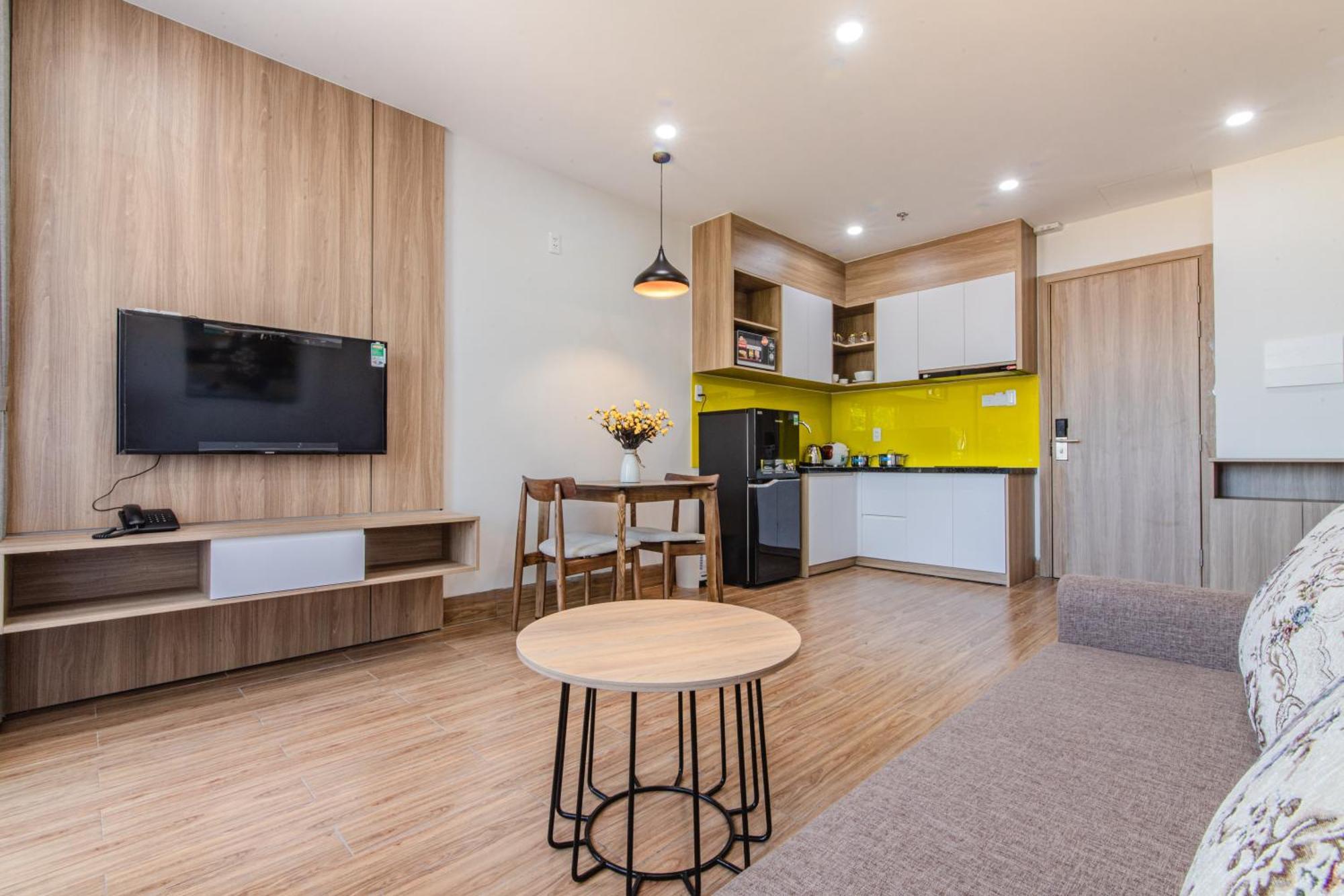 Laurel Apartment