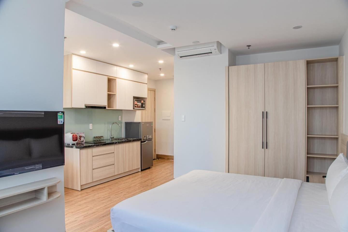 Laurel Apartment