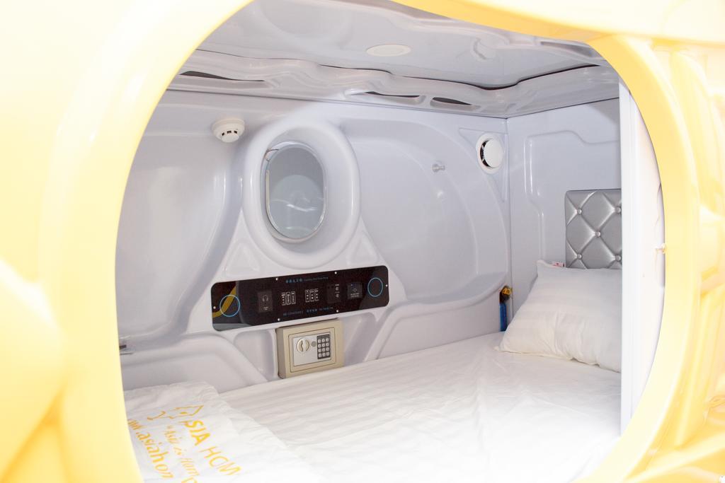 Capsule hotel Asia Home