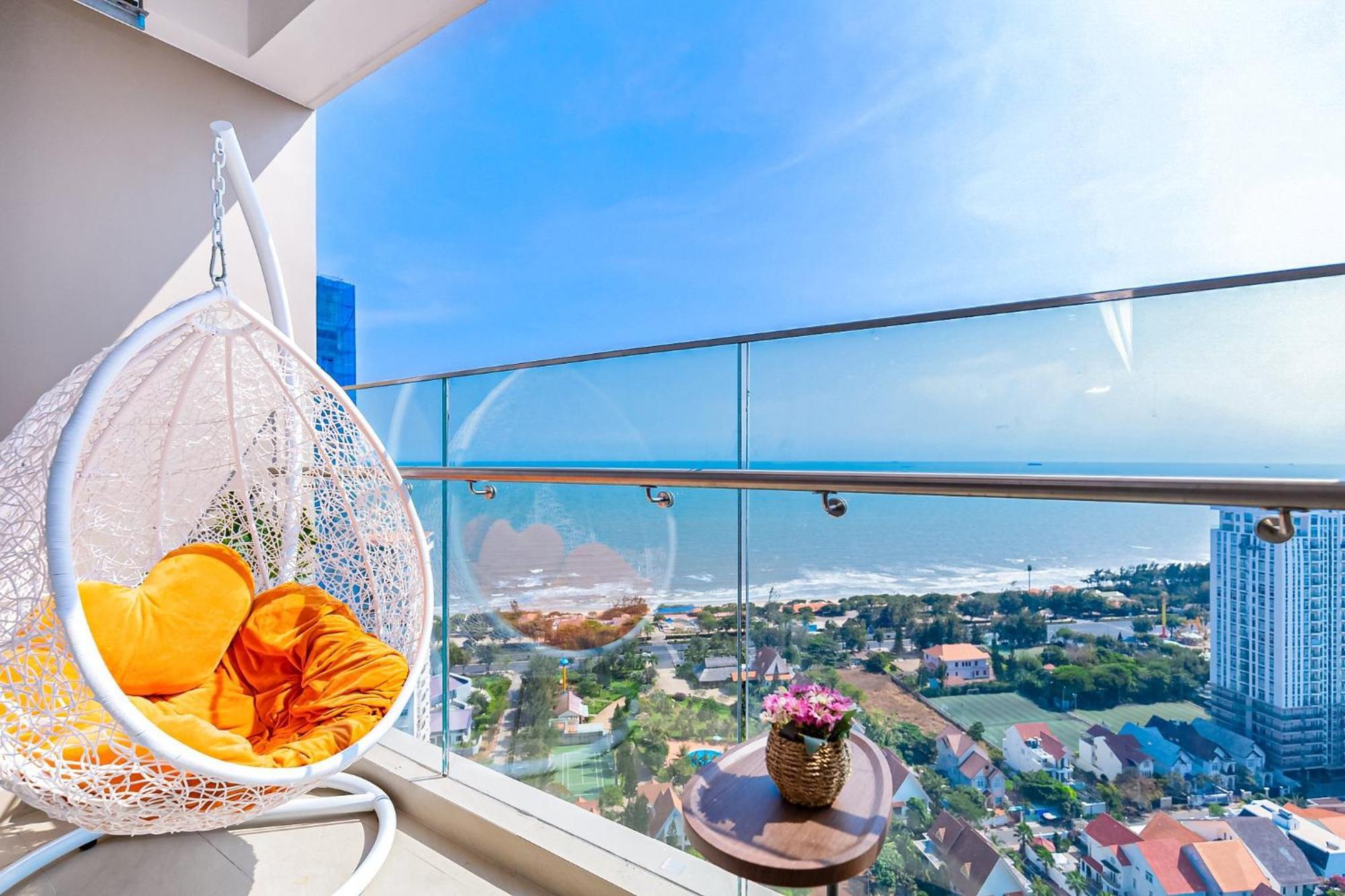The Song Vung Tau-swimming Pool-near * Vung Tau