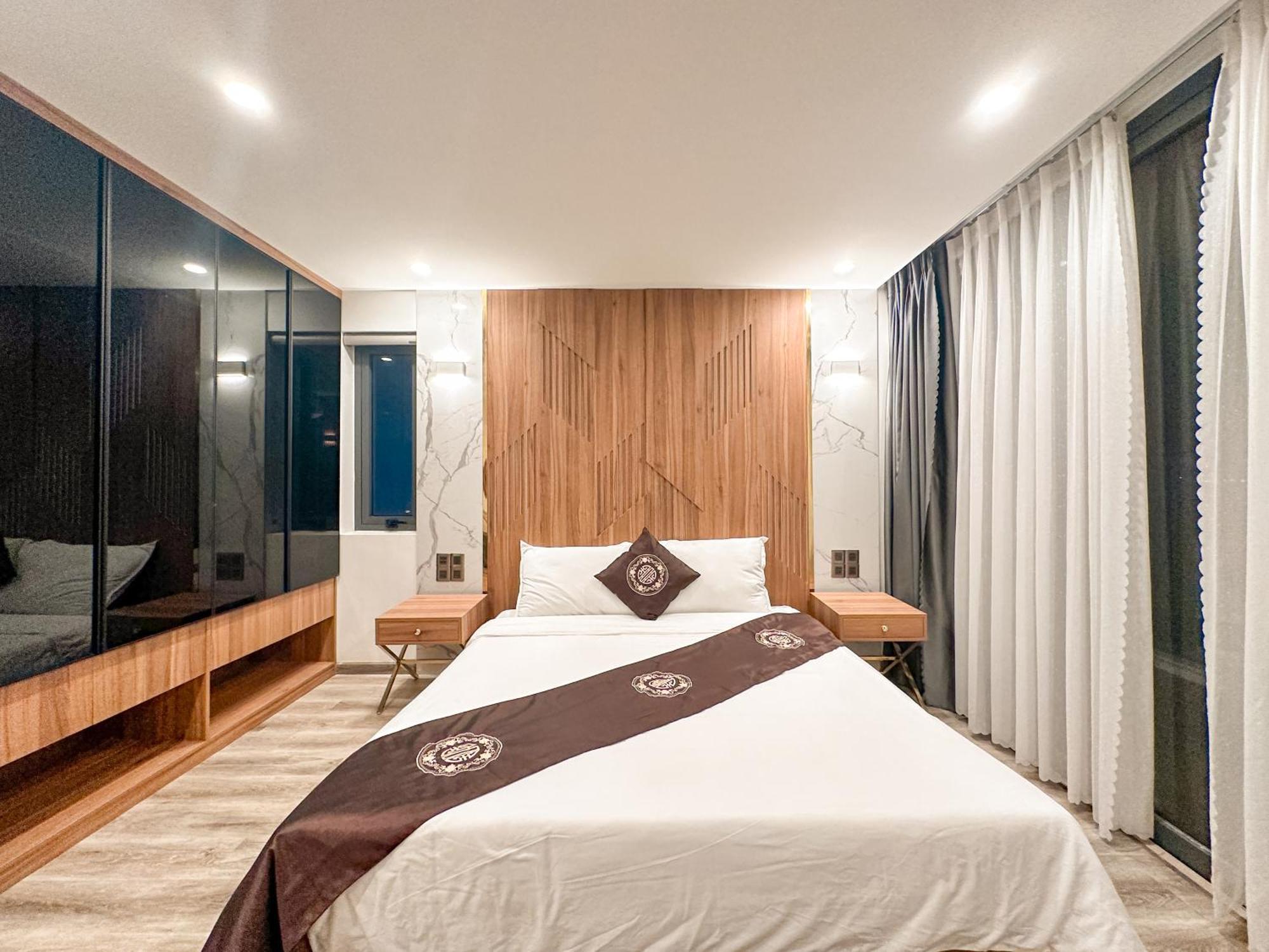 Khách sạn Bay 3*
