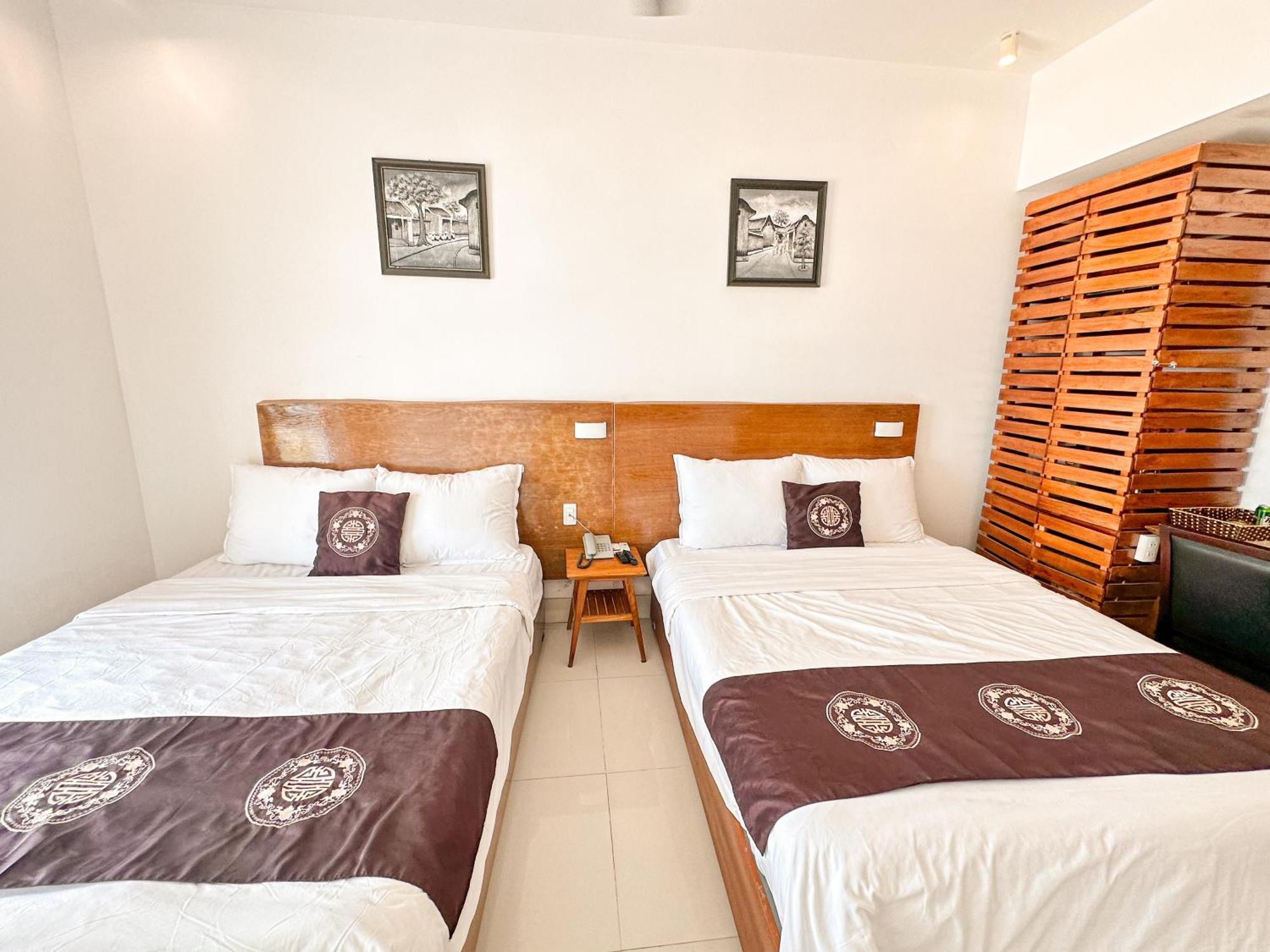 Bay Khách sạn 3*