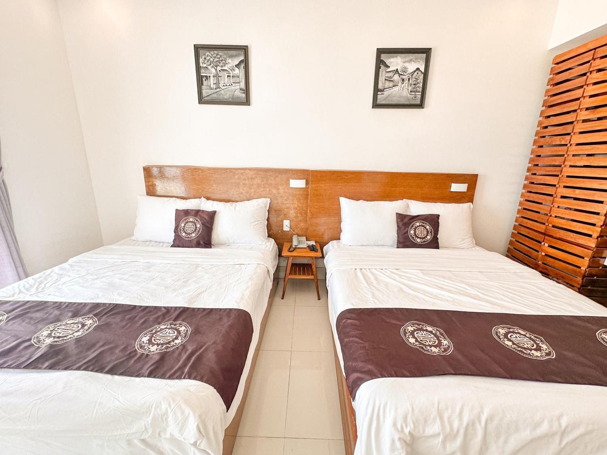 Bay Khách sạn 3*