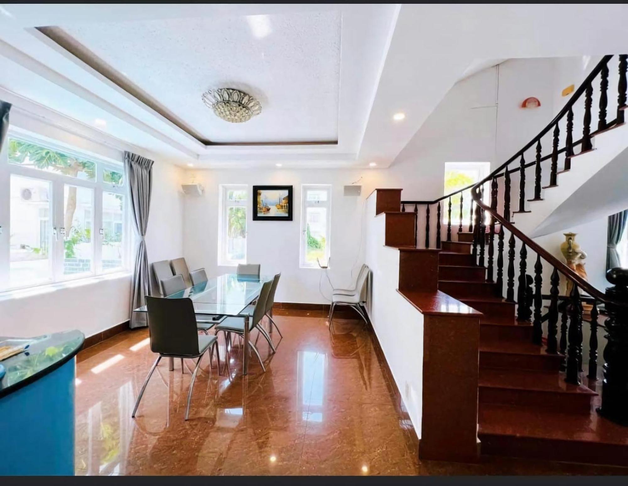 Benzen Villa Nha Trang