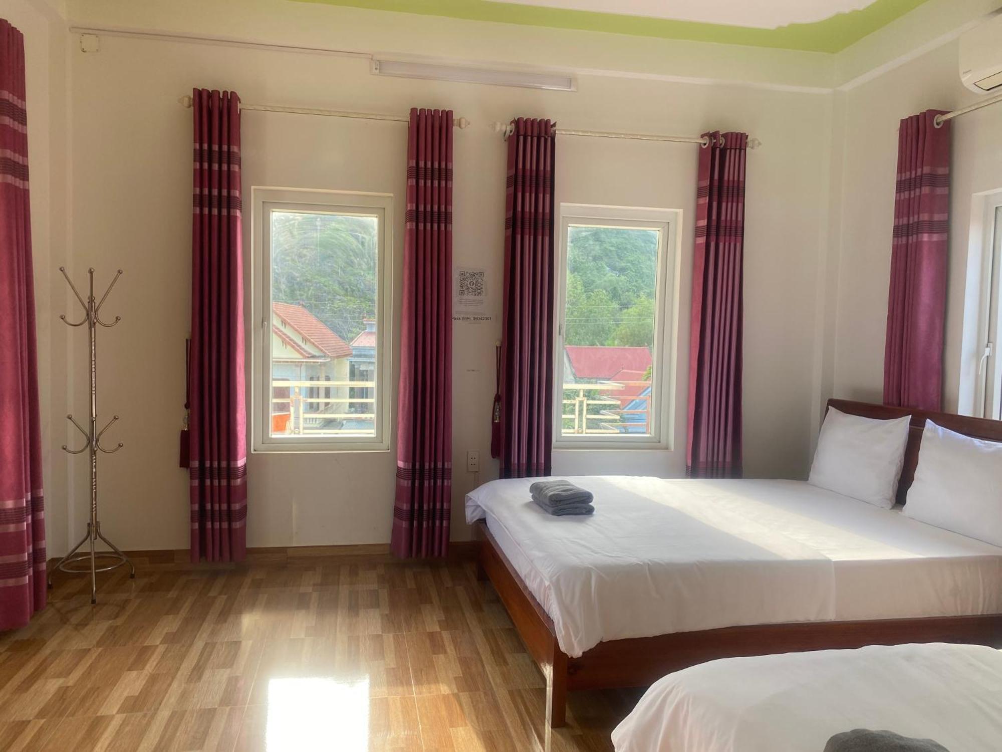 - Tien's Cozy Bed & Breakfast Phong Nha