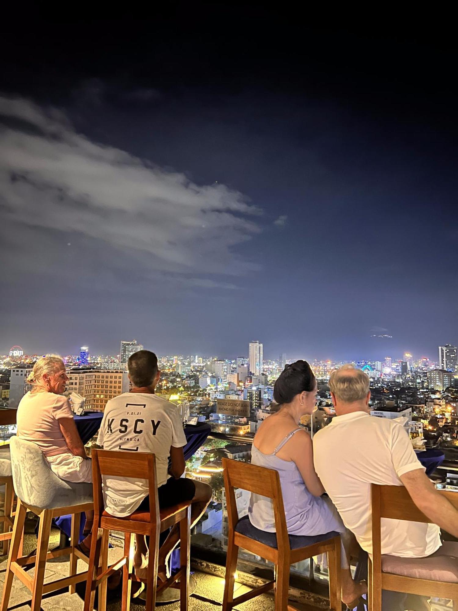 Khách sạn Diamond Sea 4*