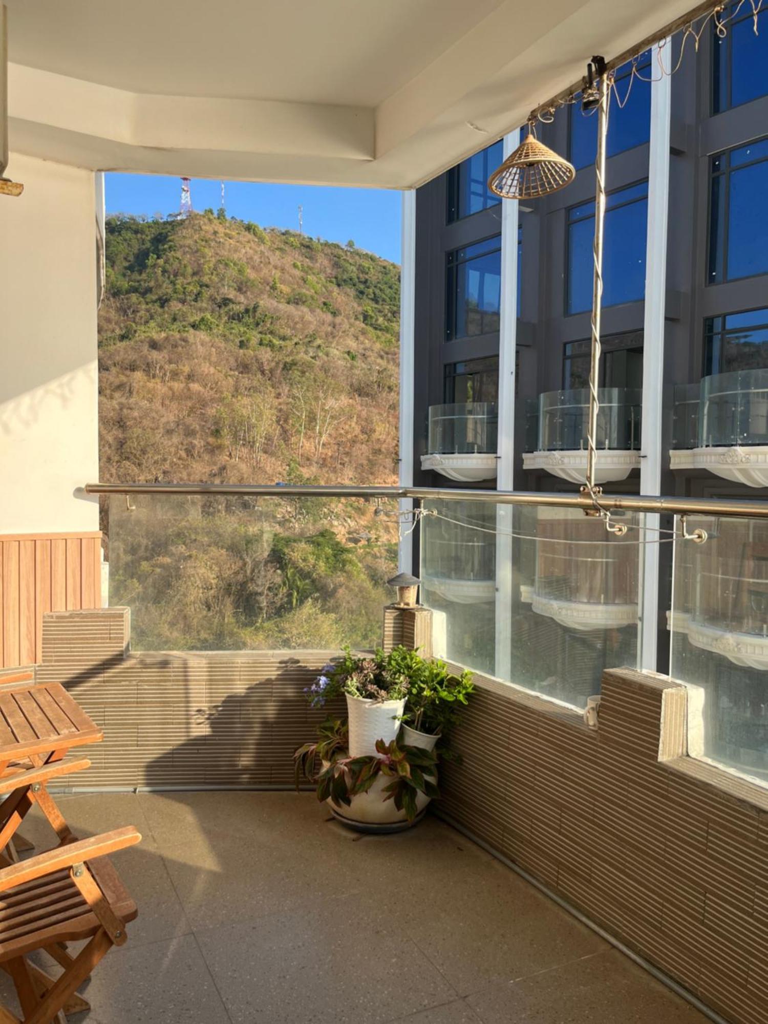 Thuy Tien Seaview -1602