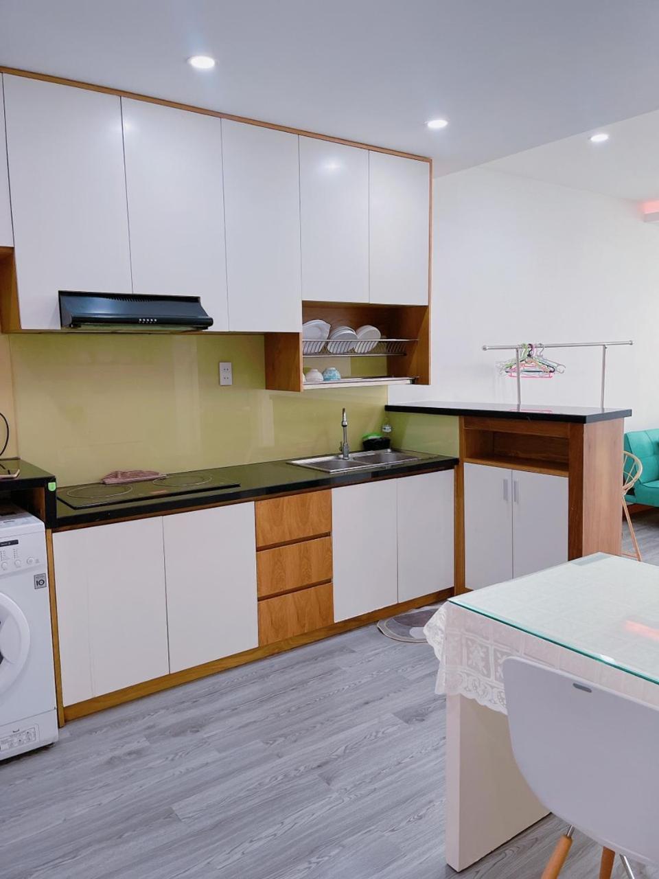 Gold Apartment *