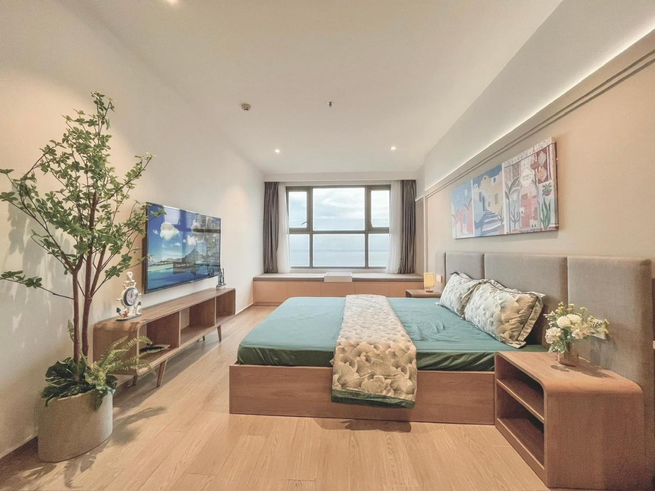 The Song Condotel: Beachfront 5-star With Infinity Pool Apartment *