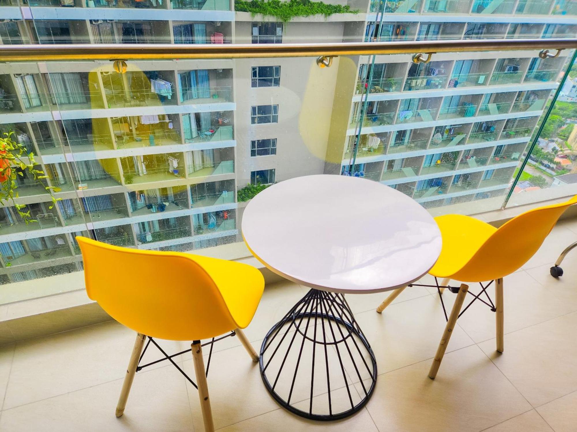 The Song Condotel: Beachfront 5-star With Infinity Pool Apartment