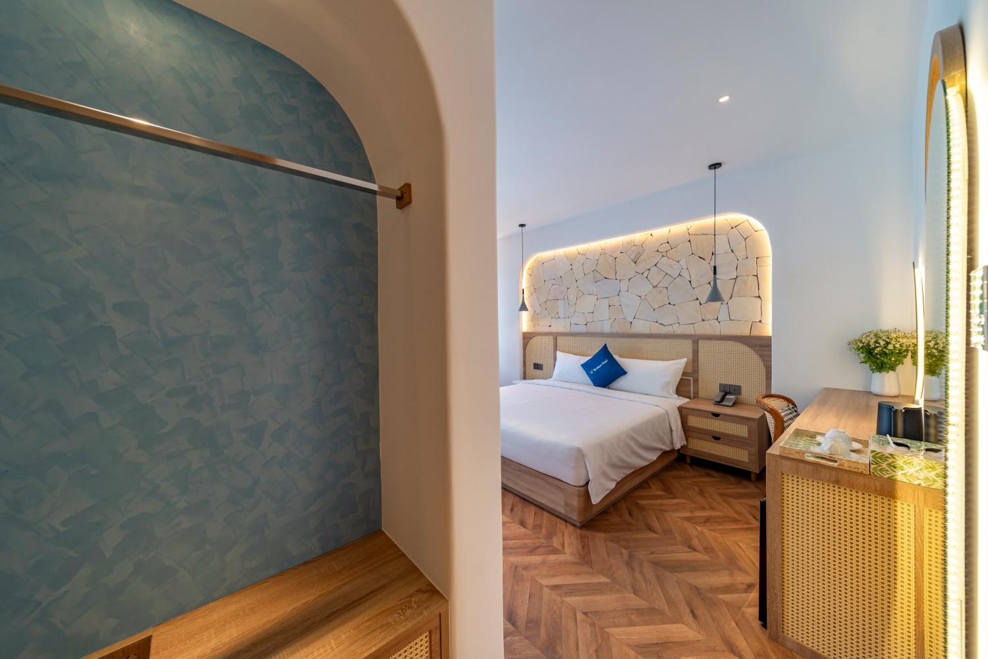 V Boutique - Complimentary Refreshments 4*