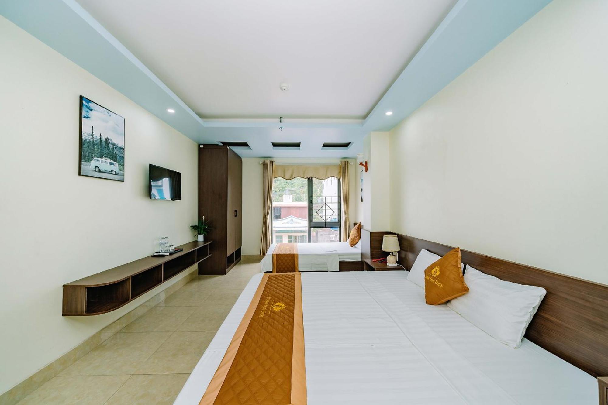 Phuong Dong Hotel