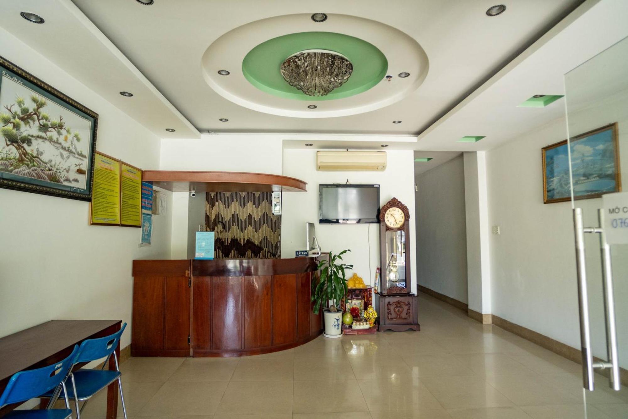 Hotel Lyly *