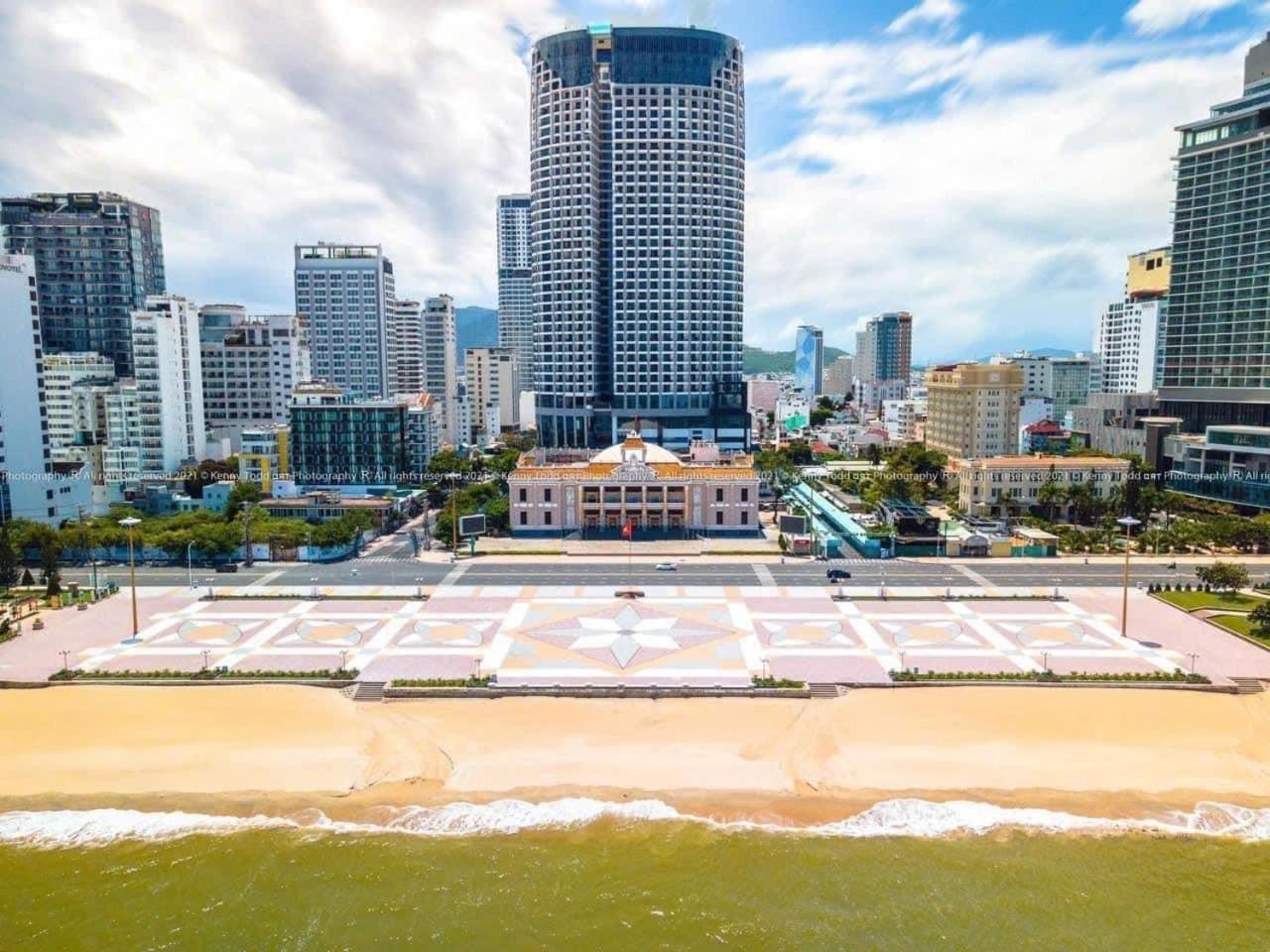 Seabreeze Panorama Grand Residences * Nha Trang