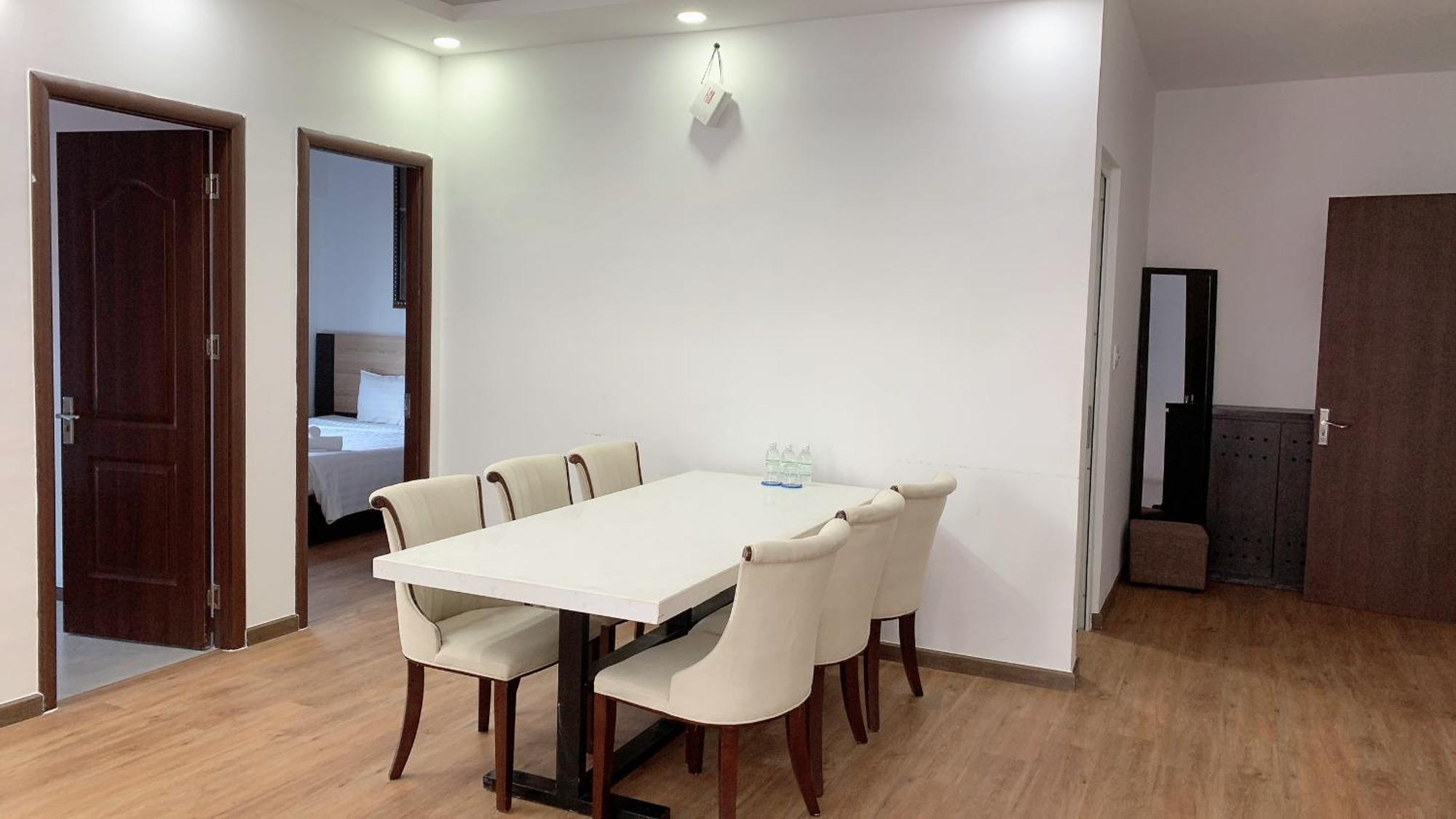 Plaza Apartment