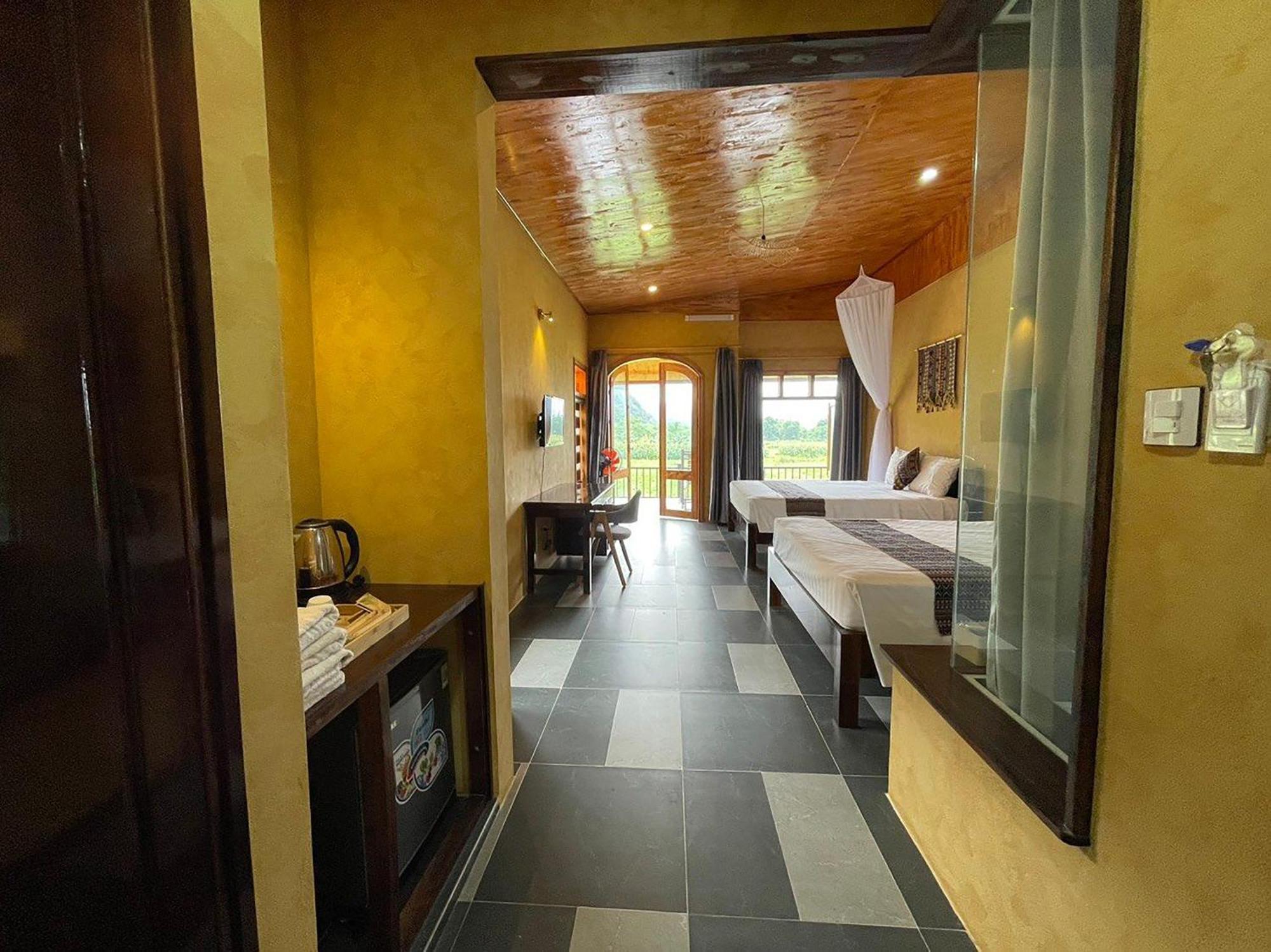 Wings Loop Hotel 3*