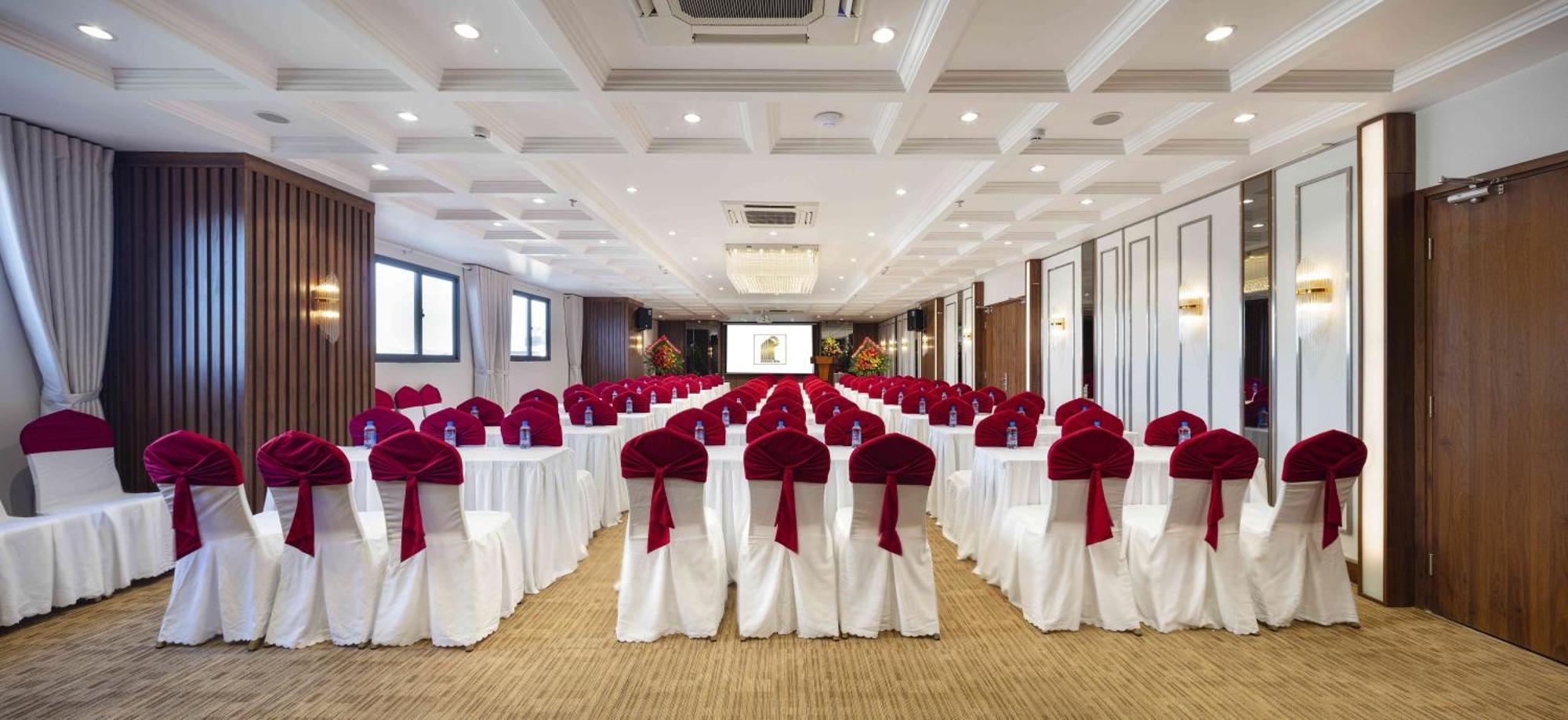 Hotel Daphovina Nha Trang