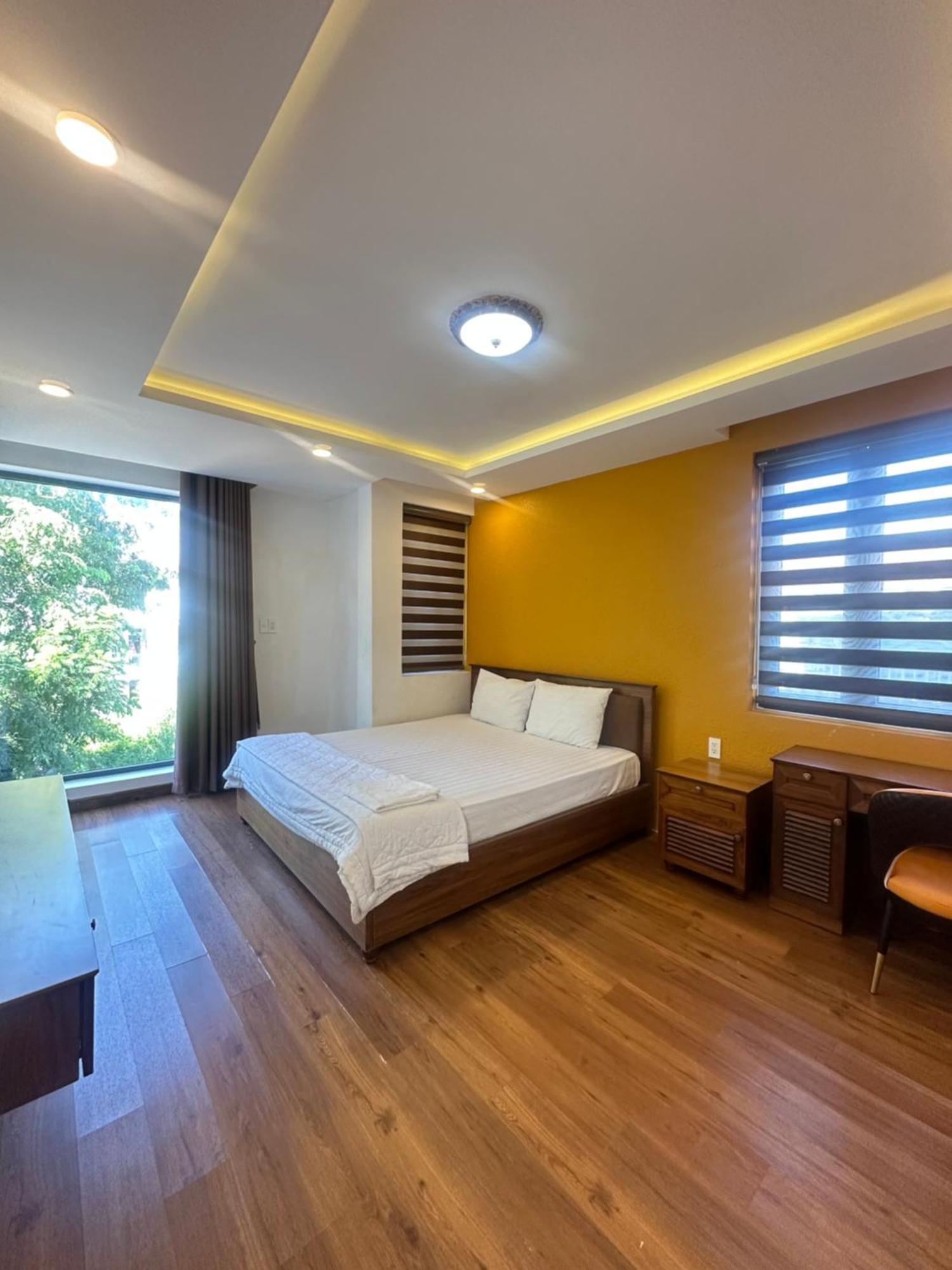 Benzen * Nha Trang