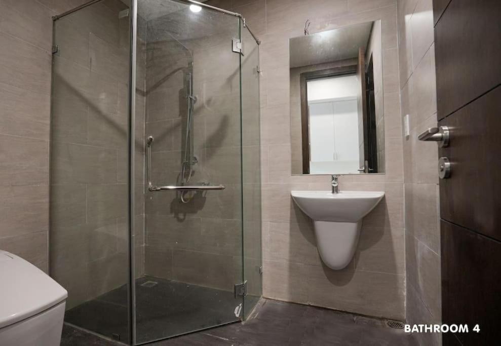 Modern & Charming Penthouse 5brs In Center *