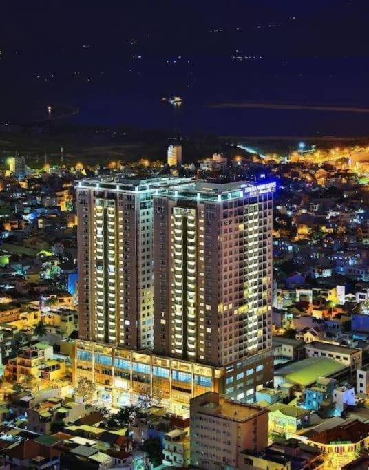 Apartment Modern & Charming Penthouse 5brs In Center Da Nang