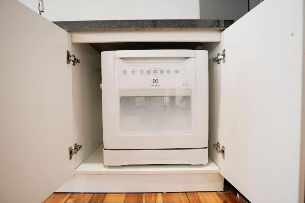 Modern & Charming Penthouse 5brs In Center Apartment