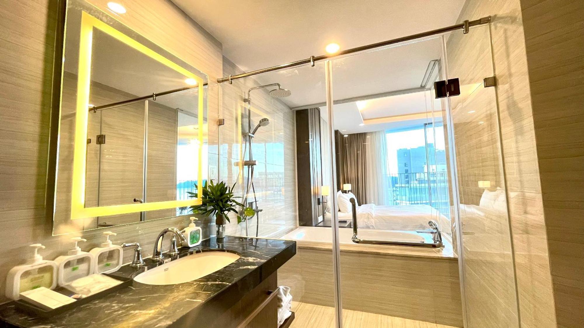 Panorama Ocean View Luxury * Nha Trang
