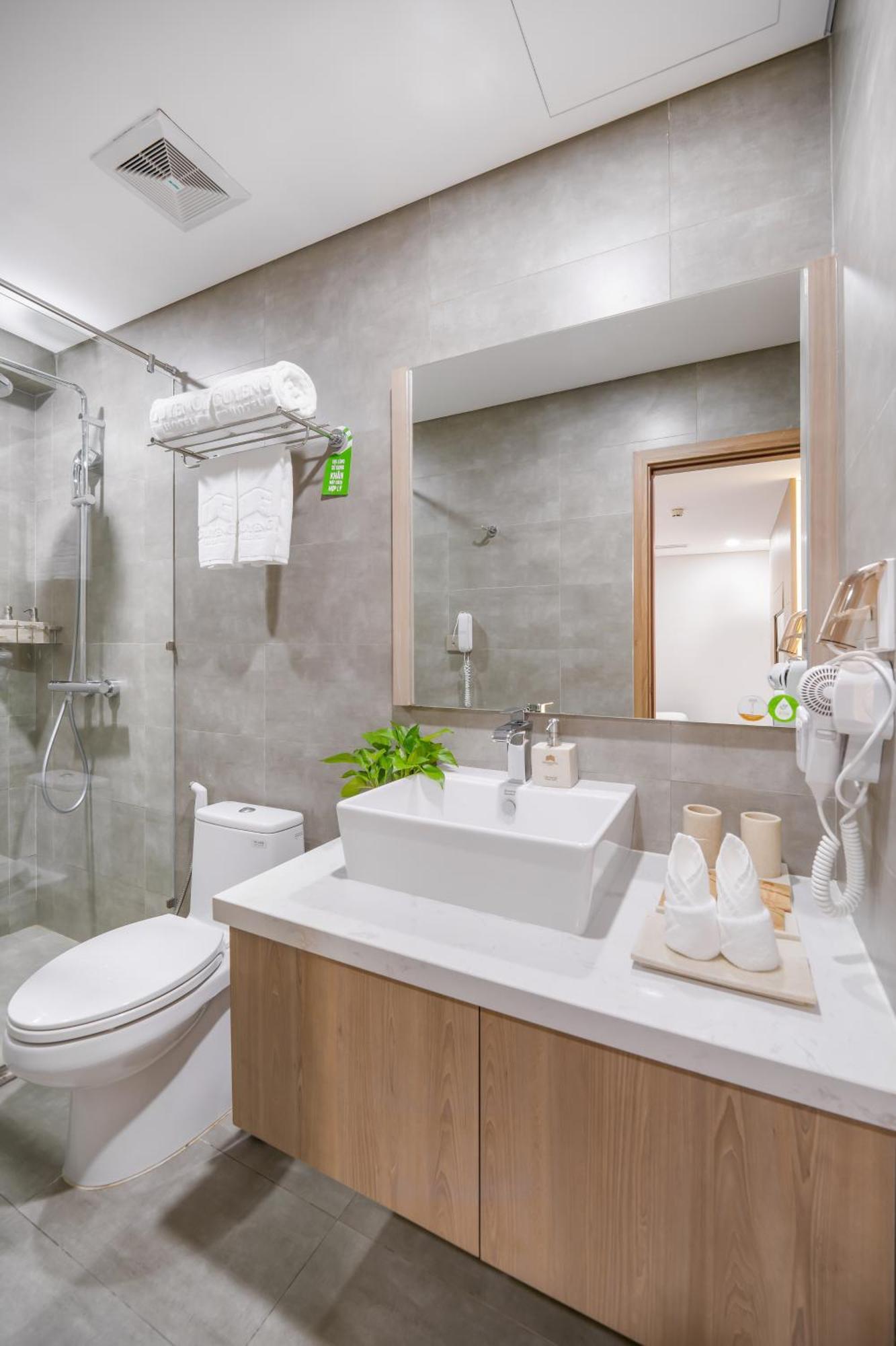 Nguyen Gia Hotel 4*